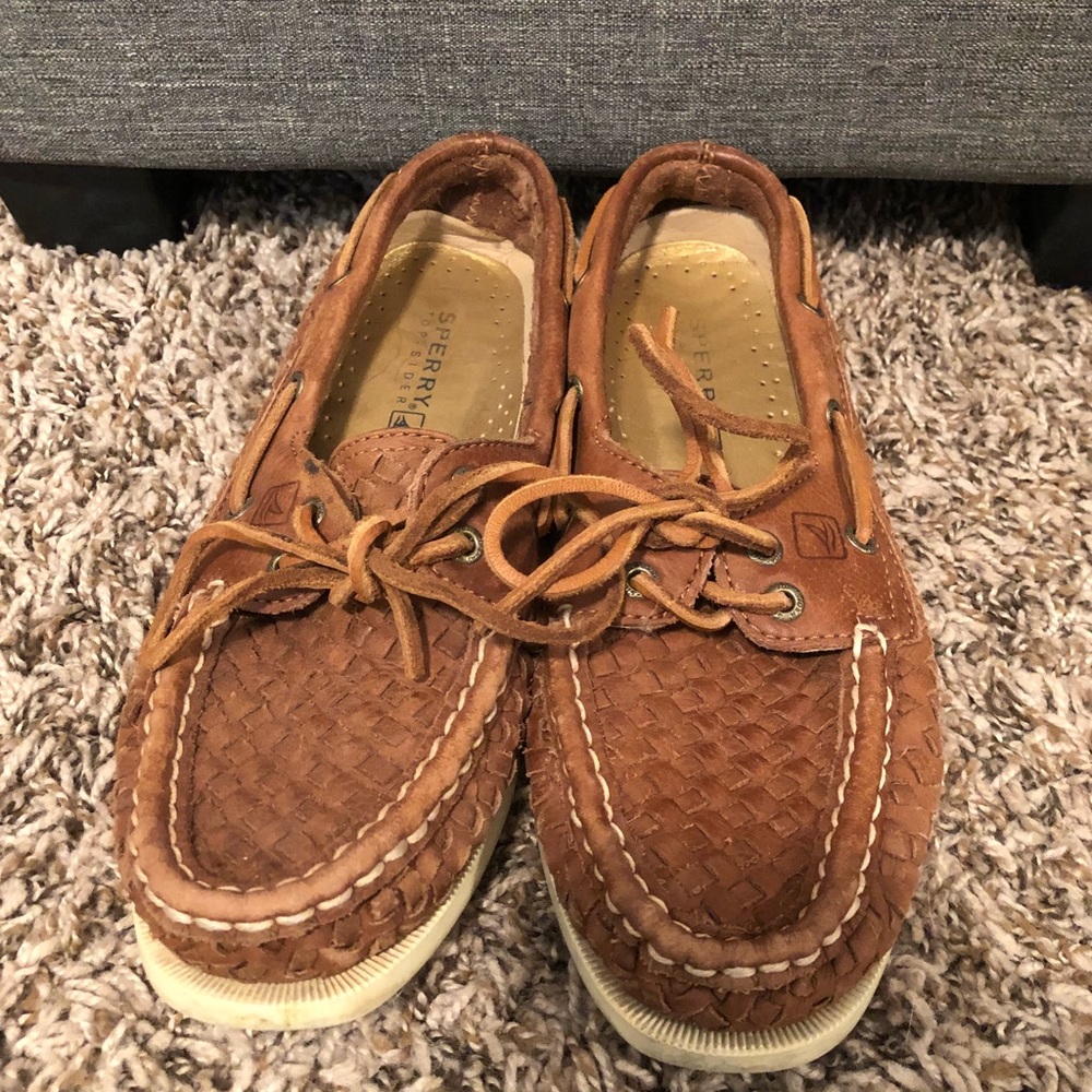 Sperry slip on boat shoes